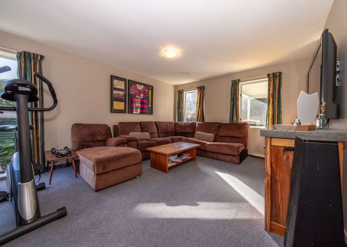 at 10 Golf Links Road, Carters Beach, Westport