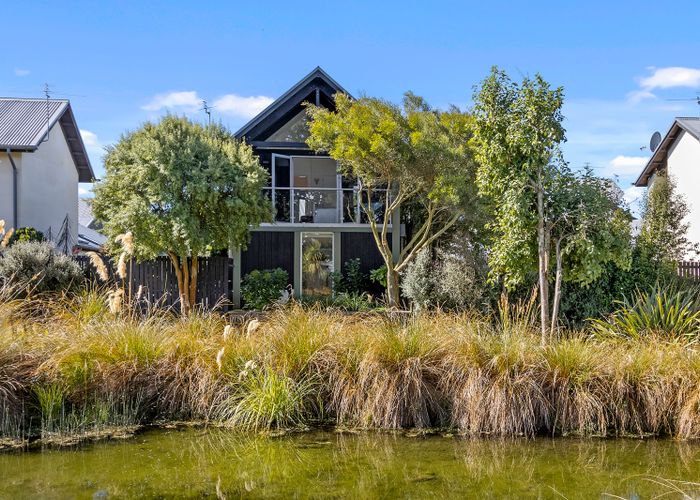  at 8 Millpond Place, Parklands, Christchurch