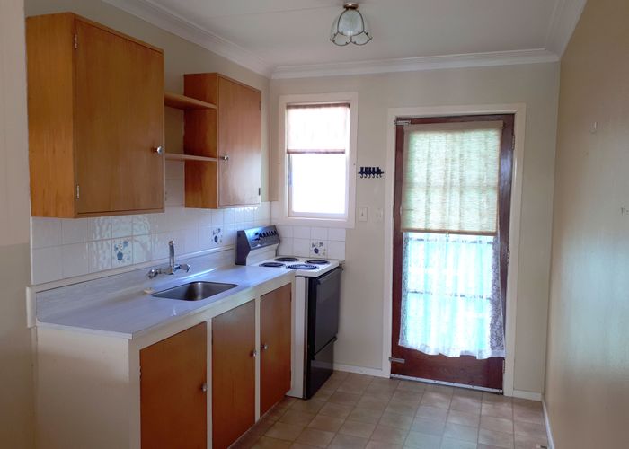 at 2/15 Clifton Street, Windsor, Invercargill