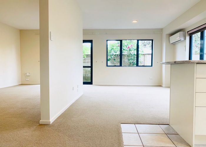  at 1/15 John Jennings Drive, Oteha, Auckland