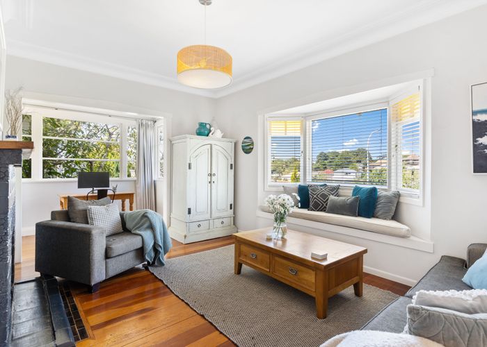  at 31 Hillsborough Road, Hillsborough, Auckland