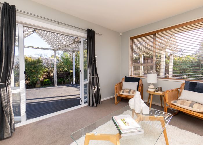  at 2/17 Minaret Street, Mairehau, Christchurch