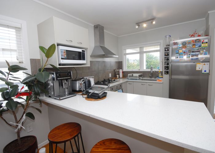  at 4 Saffron Street, Birkdale, Auckland