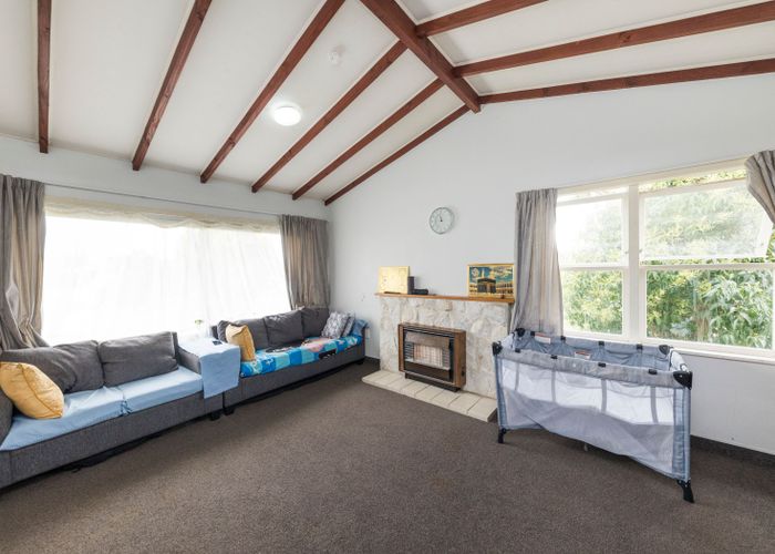  at 2 Essex Place, Milson, Palmerston North