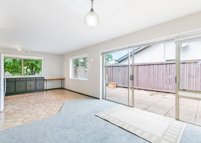  at 5 Windoma Circle, Manukau, Auckland