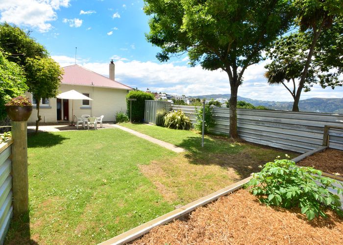  at 37 Sutherland Street, Dunedin Central, Dunedin