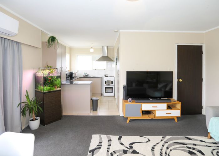  at 2/126 Lynwood Road, New Lynn, Auckland