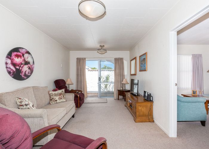  at 1/283 Taradale Road, Pirimai, Napier