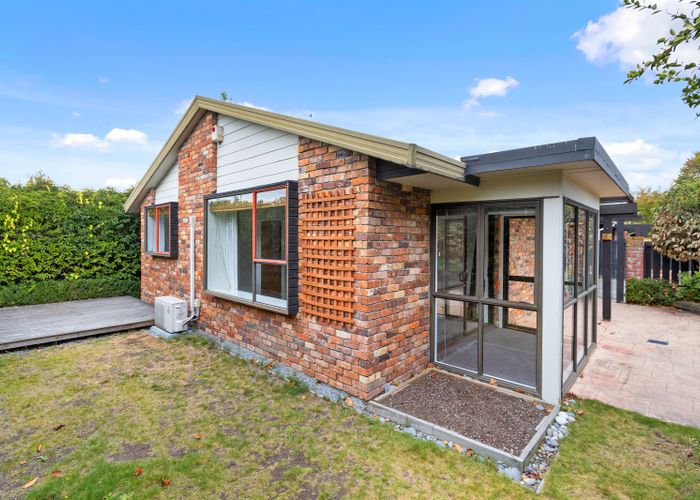  at 1/189 Wairakei Road, Bryndwr, Christchurch