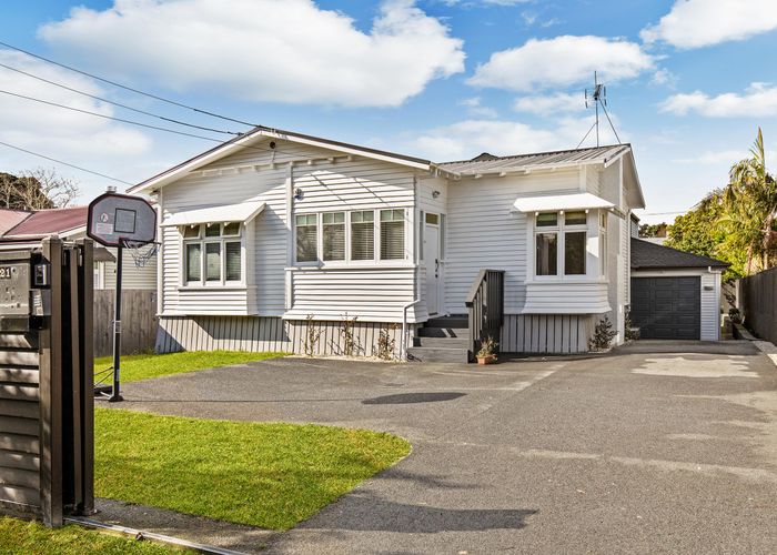  at 21 Mark Road, Mount Albert, Auckland