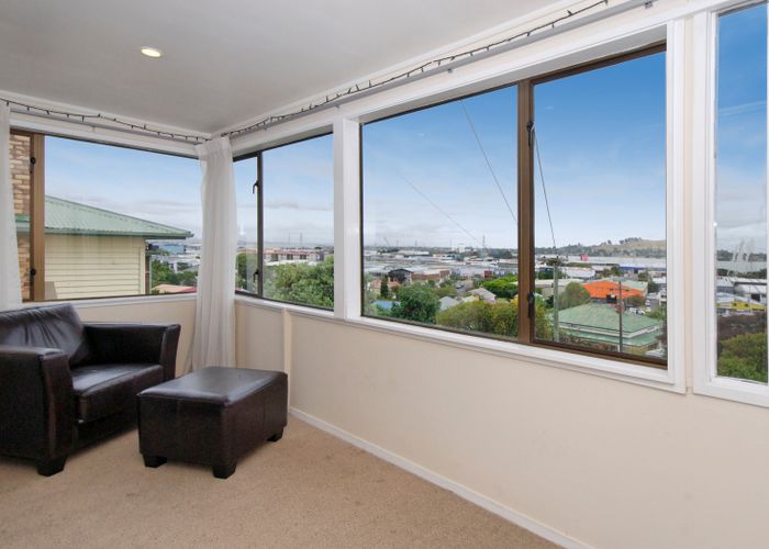  at 15 Quadrant Road, Onehunga, Auckland