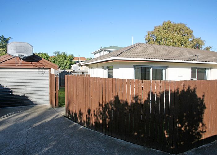  at 2/181 Springs Road, Hornby, Christchurch