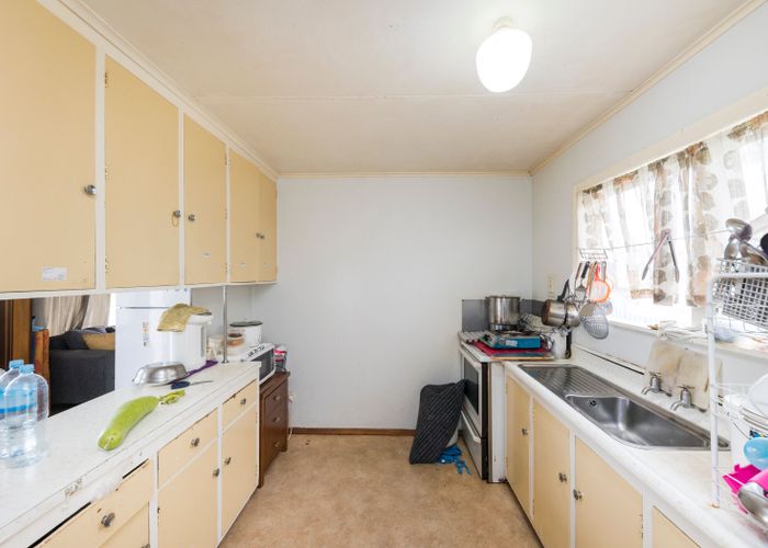  at 2 Essex Place, Milson, Palmerston North
