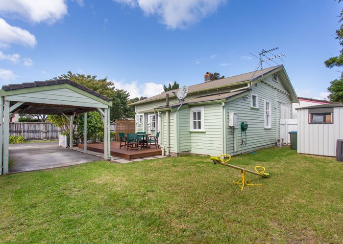  at 2/3 Orchard Street, Avondale, Auckland