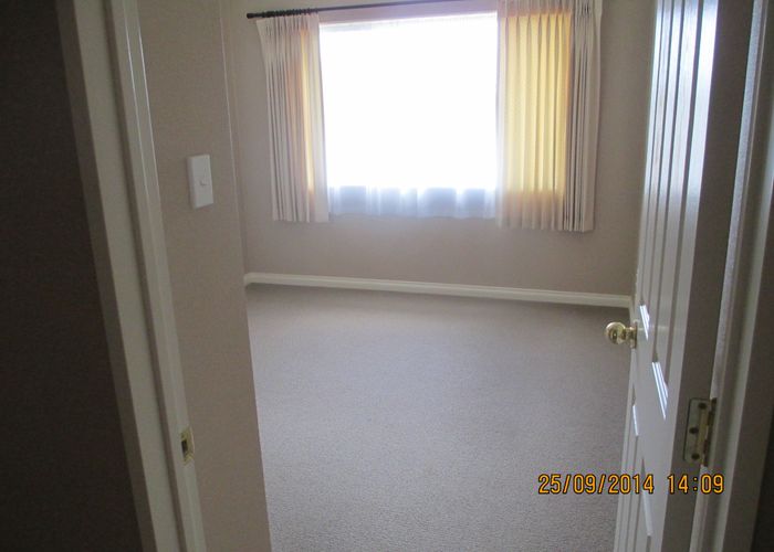  at 8 Reinheimer Place, Flat Bush, Auckland