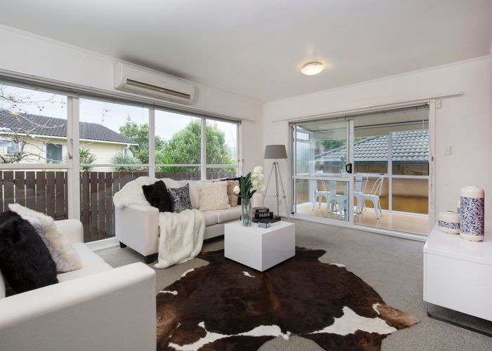  at 33 Minaret Drive, Bucklands Beach, Auckland