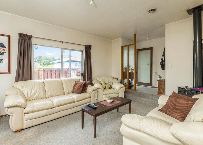  at 69 Hindmarsh Street, Henderson, Auckland