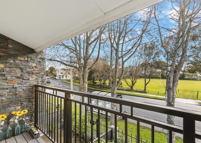  at 17/2 Cawley Street, Ellerslie, Auckland