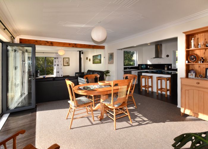  at 9 Hellyer Street, Macandrew Bay, Dunedin