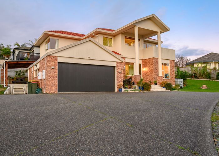  at 12 Navan Place, Dannemora, Auckland