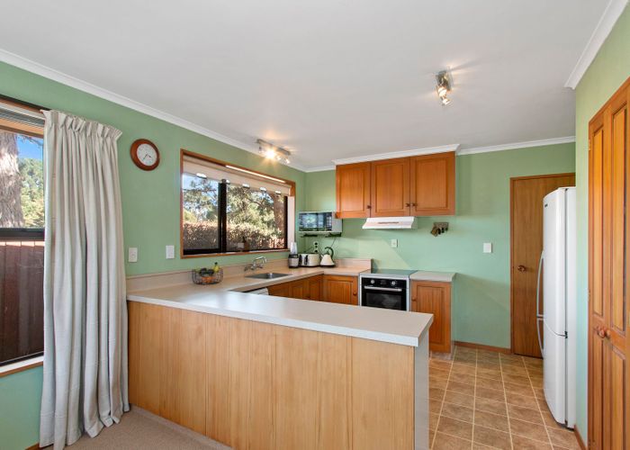  at 2/82 Waratah Street, Avondale, Christchurch