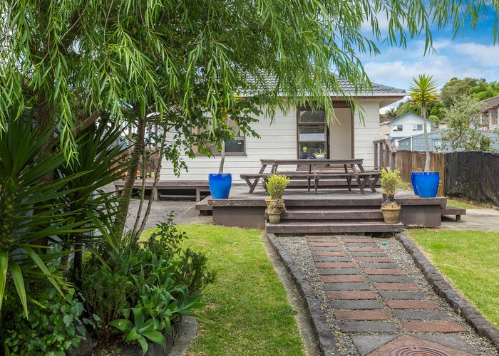  at 69 Hindmarsh Street, Henderson, Auckland