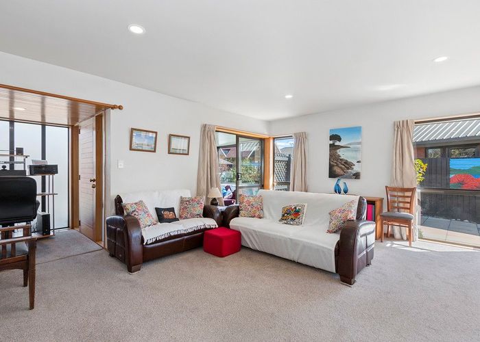  at 2/1 Fountainhead Lane, Hillmorton, Christchurch