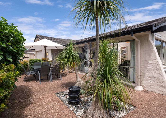  at 4 Estelle Place, Farm Cove, Auckland