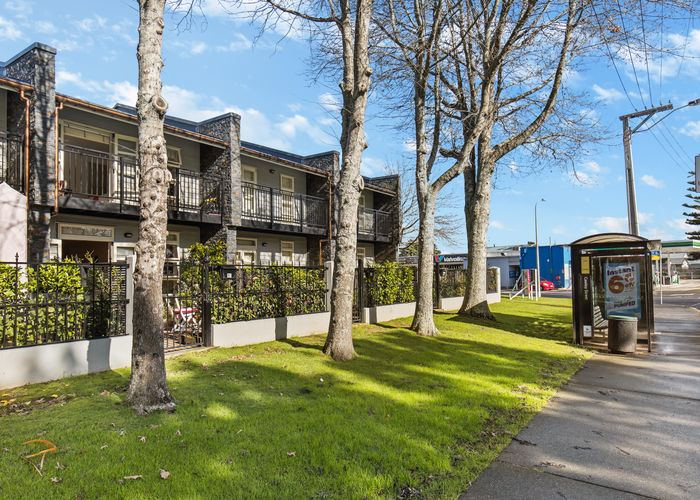  at 17/2 Cawley Street, Ellerslie, Auckland