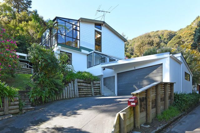  at 1 Whiorau Grove, Lowry Bay, Lower Hutt