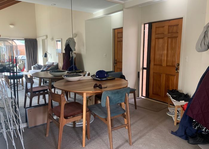  at 2/6 Stanhope Road, Mount Wellington, Auckland