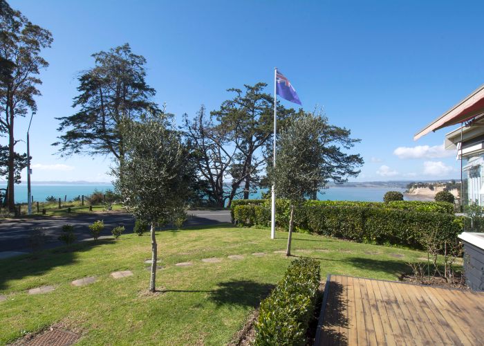  at 62 Marine Parade, Mellons Bay, Auckland