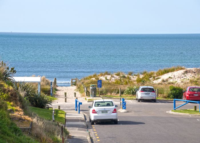  at 2/394 Oceanbeach Road, Mount Maunganui