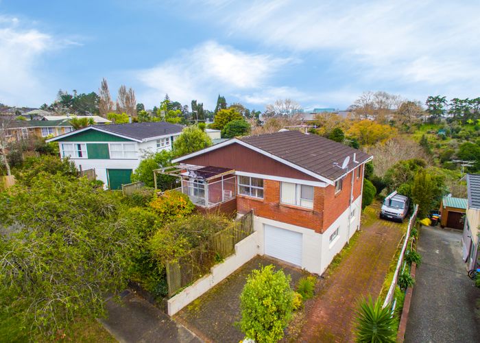  at 18 Kempthorne Crescent, Mission Bay, Auckland
