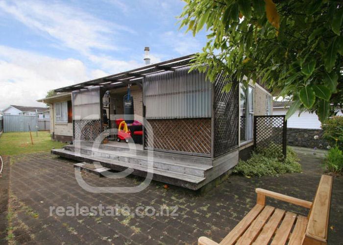  at 23 Ferndown Avenue, Papatoetoe, Auckland