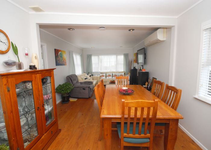  at 4 Saffron Street, Birkdale, Auckland