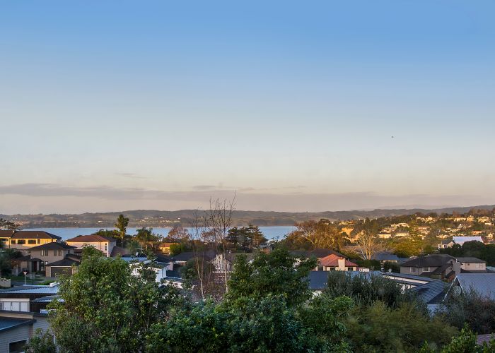  at 3 Seymour Road, Mellons Bay, Auckland