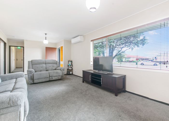  at 5 Windoma Circle, Manukau, Auckland
