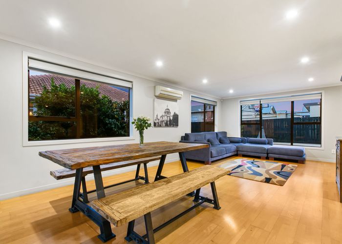  at 11A Grande Vue Road, Papatoetoe, Auckland