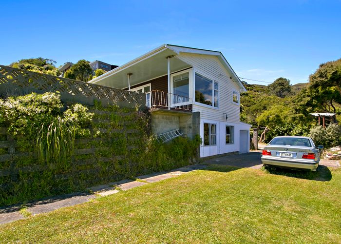  at 7 Orihau Terrace, Eastbourne, Lower Hutt