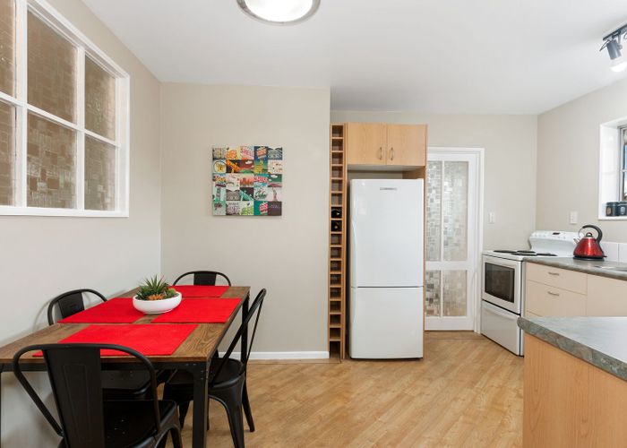  at 2/332 Lyttelton Street, Spreydon, Christchurch