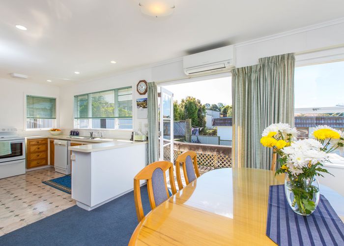  at 1/22 Hogans Road, Glenfield, Auckland