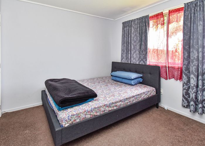  at 3/1 Plunket Avenue, Manukau Central, Auckland