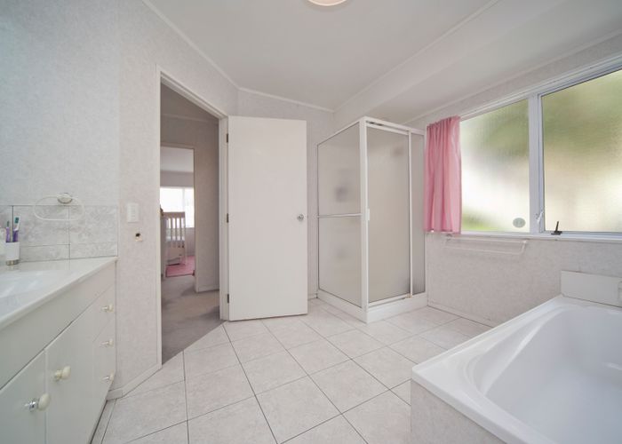  at 15C Peary Road, Mount Eden, Auckland