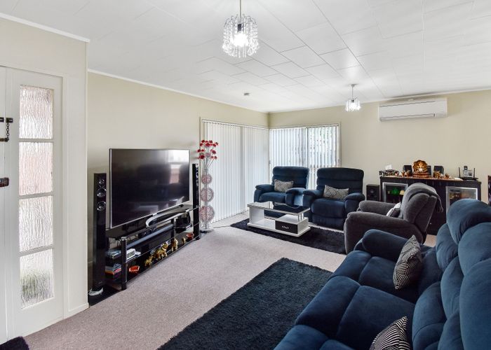  at 14 Charntay Avenue, Clover Park, Auckland