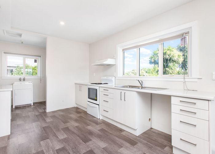  at 122 Springs Road, Hornby, Christchurch