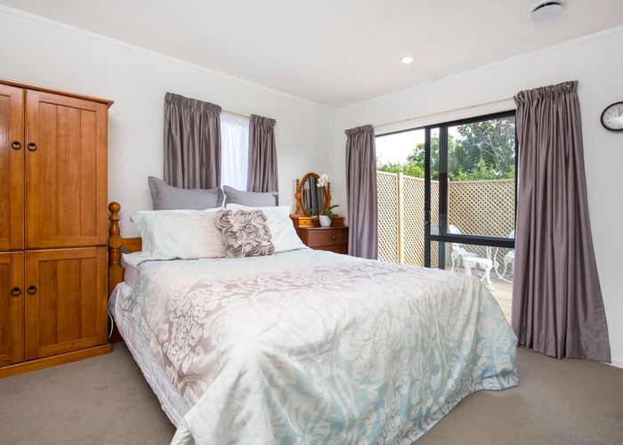  at 38 Heathridge Place, Burswood, Auckland