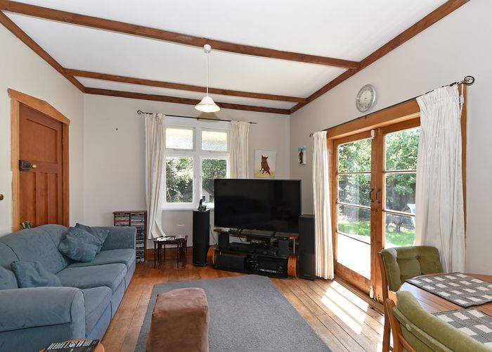 at 86 Whitby Road, Wakefield