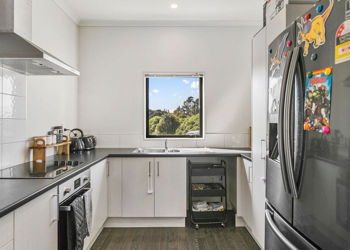  at 38 Kuurae Crescent, Weymouth, Auckland