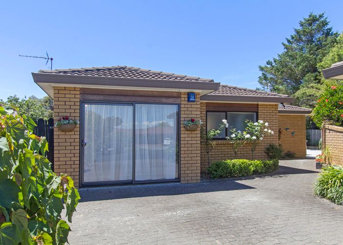  at 2/20 Seneca Ct, Howick, Manukau